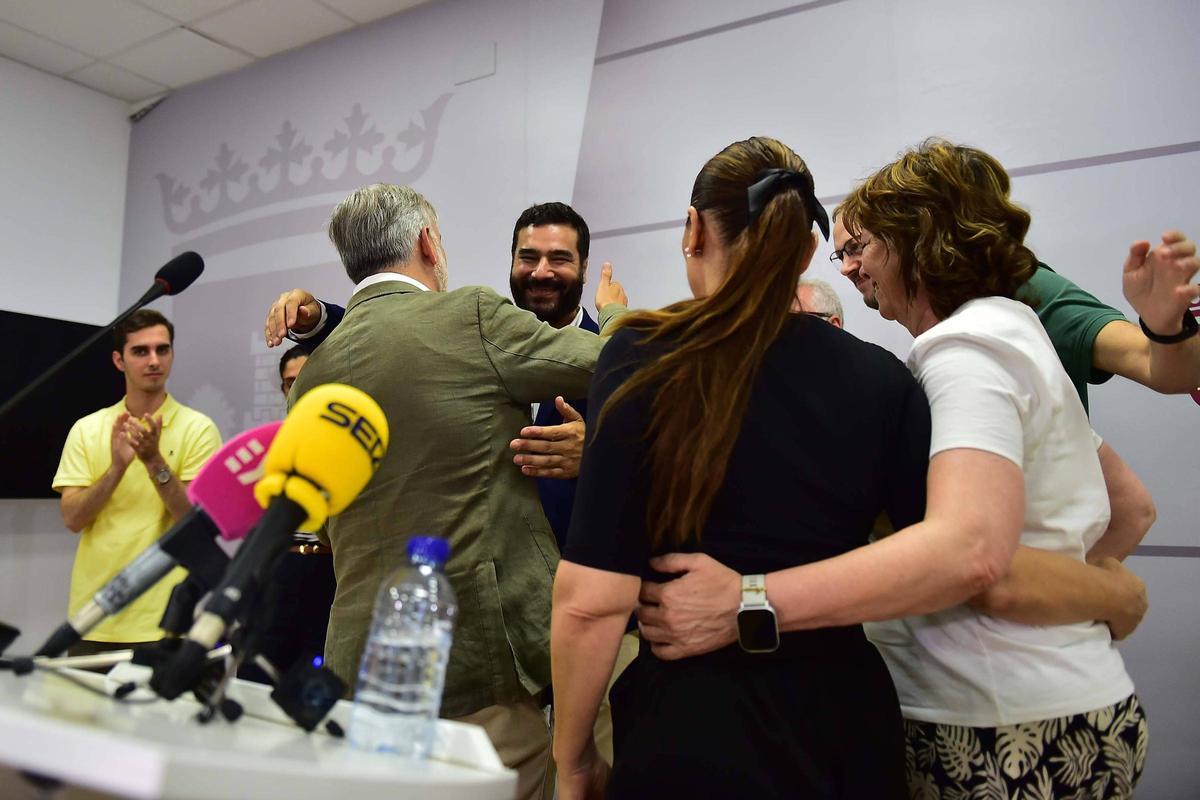 Fotogalería | La rueda de prensa de despedida de Fernando Pizarro, en imágenes