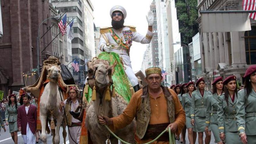 Sacha Baron Cohen es &#039;El dictador&#039;.