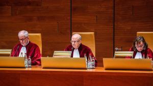 El Constitucional estudiarà la sentència del TJUE sobre l’amnistia per pronunciar-s’hi posteriorment mentre el Suprem guarda  silenci
