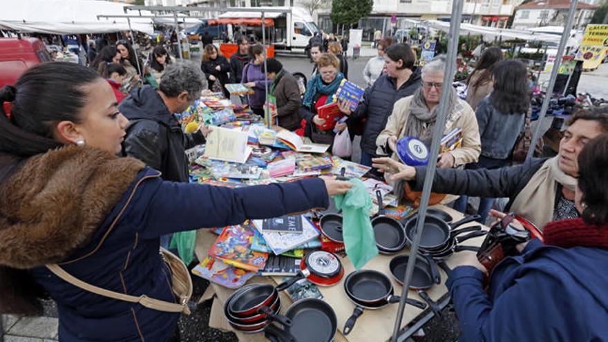 Imagen del mercadillo de los jueves de Tui // Marta G. Brea