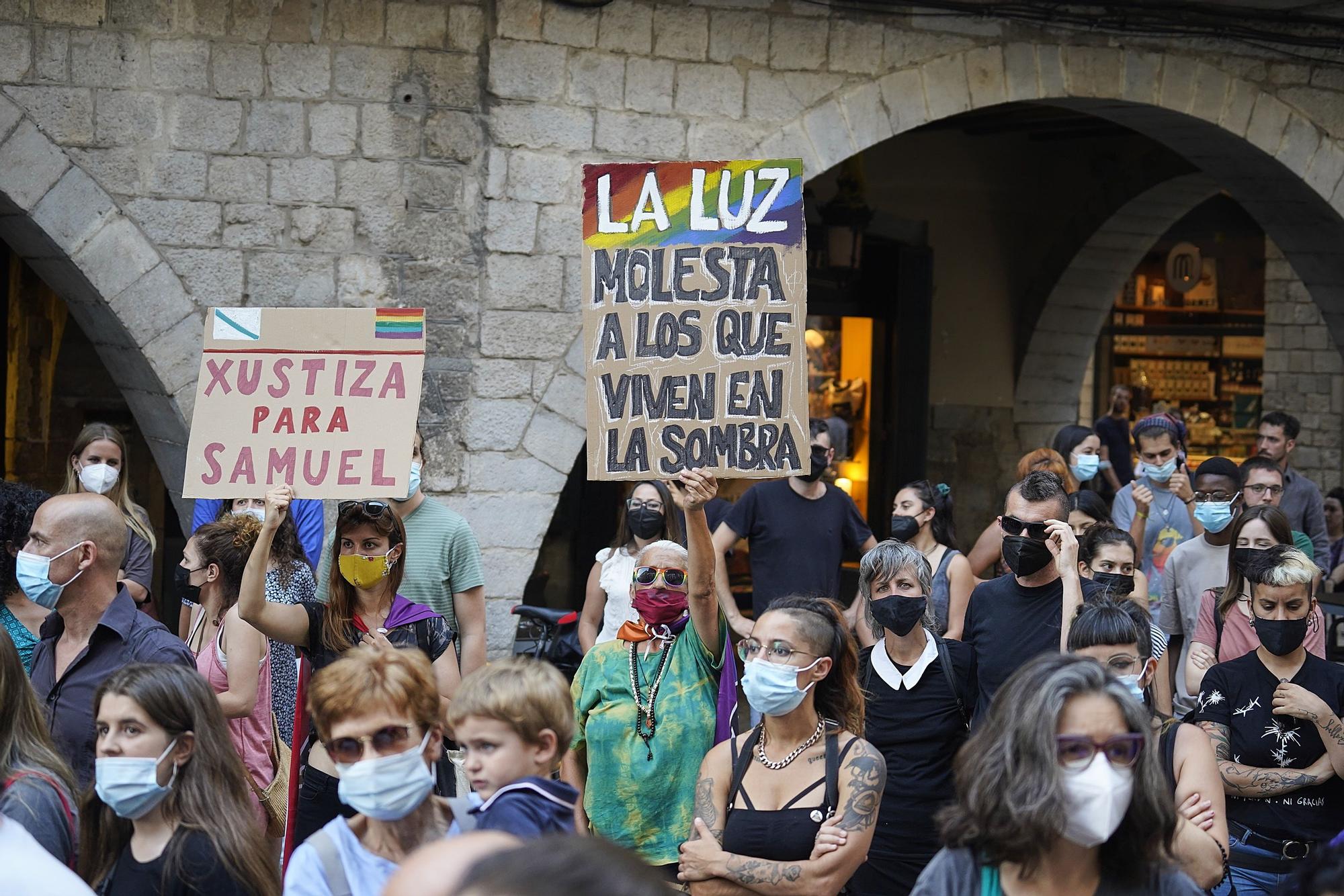 Concentració per condemnar la mort de Samuel Luiz a Girona