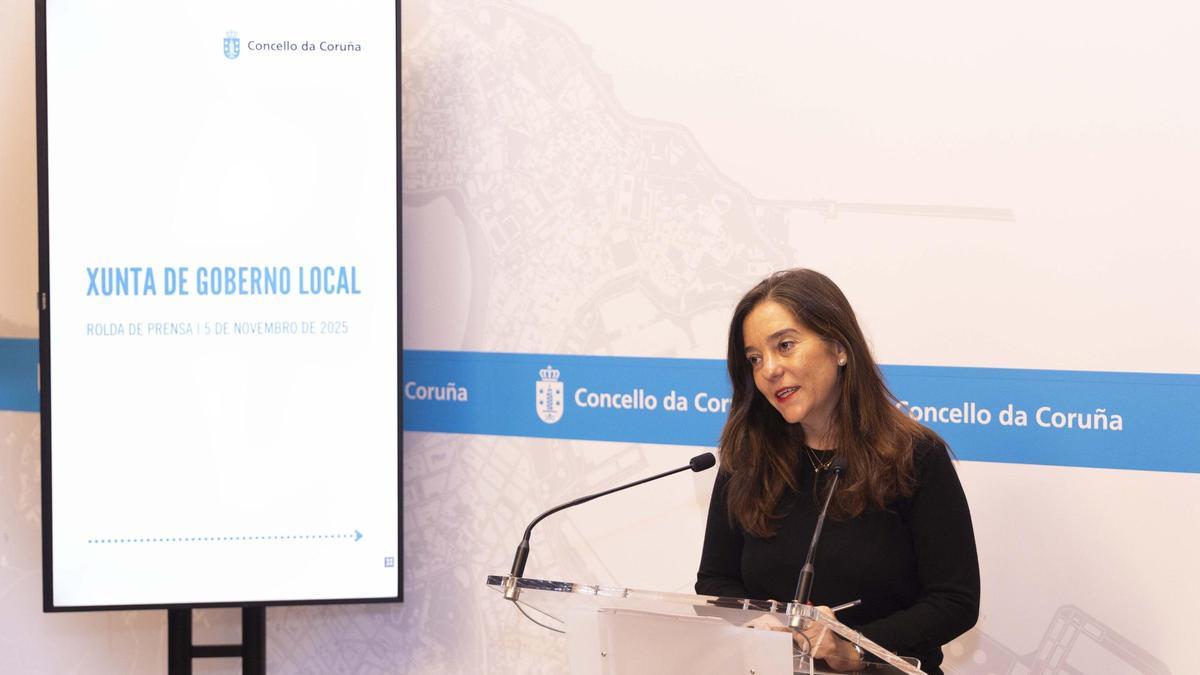 Rueda de prensa de Inés Rey tras la Xunta de Goberno Local