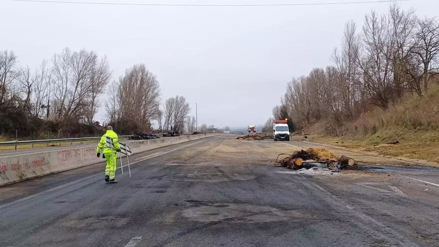 Així ha quedat la C-16 després de cinc dies de protesta pagesa