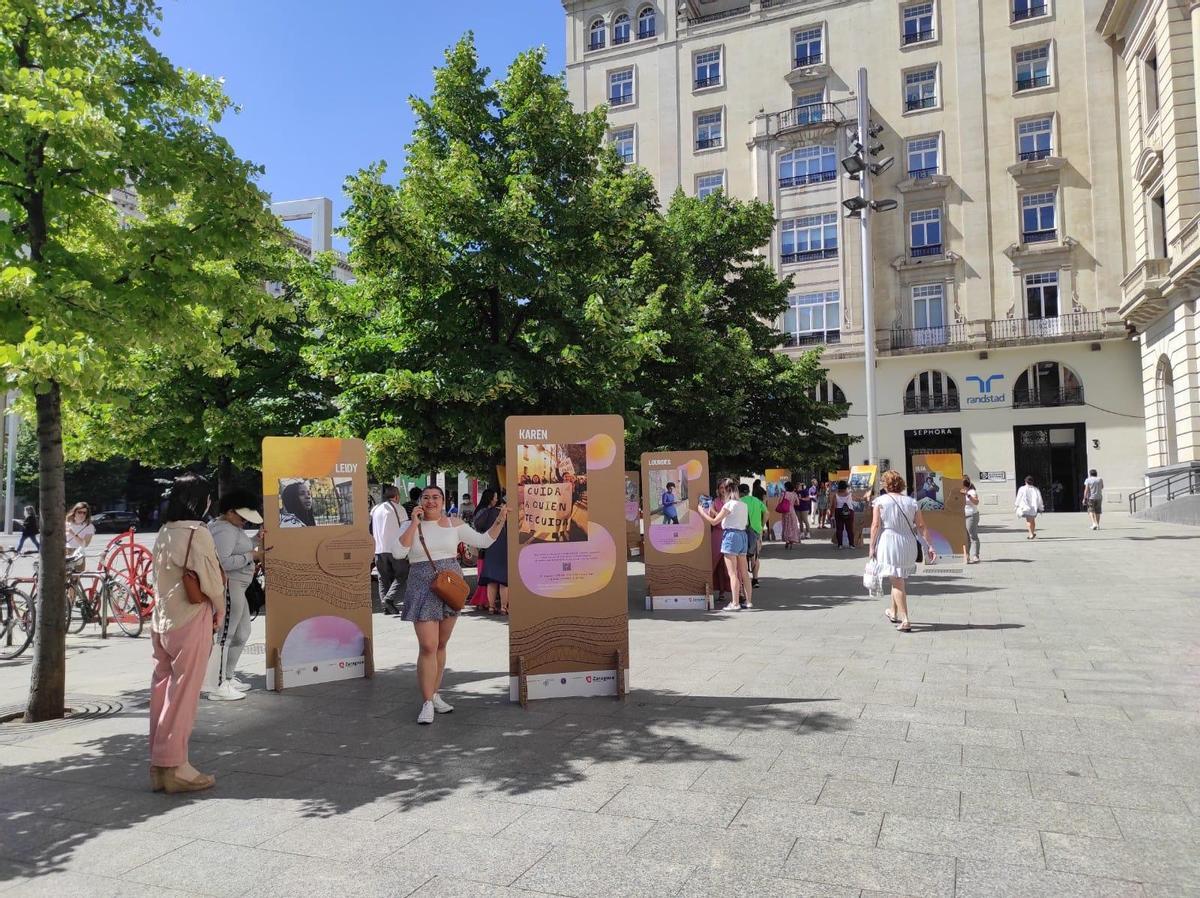 24 mujeres protagonizan la muestra en defensa de los derechos del sector del hogar y cuidados.