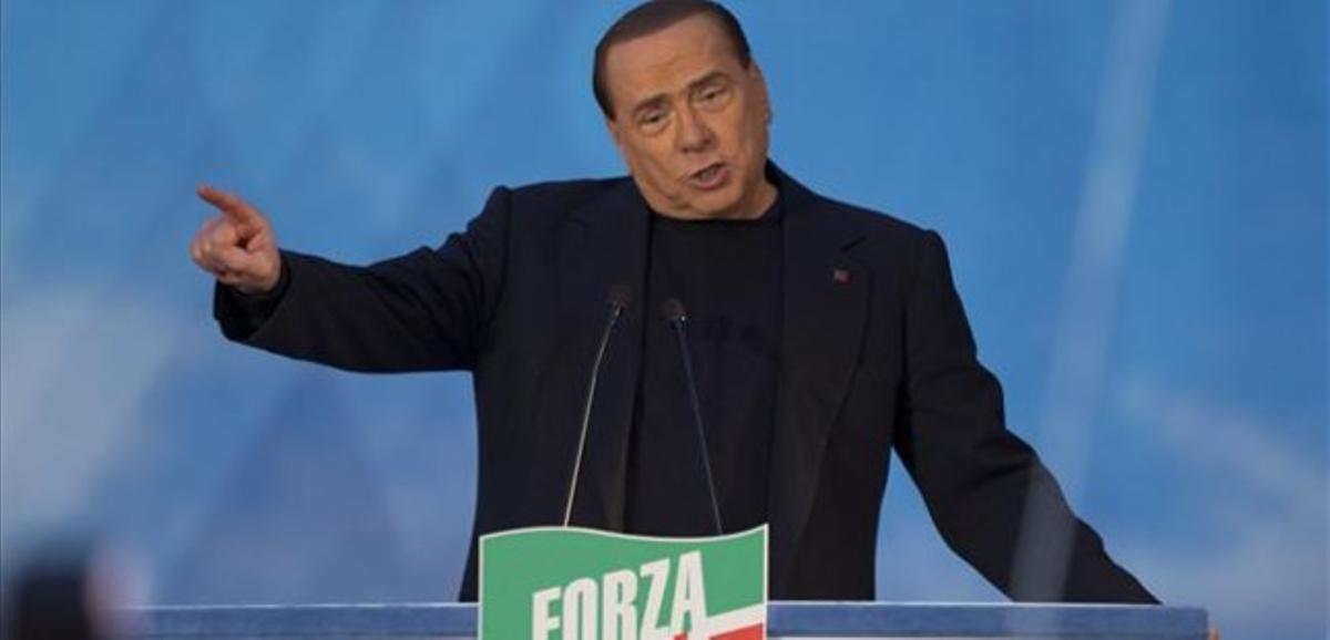 Berlusconi, en su intervención antes de ser expulsado del Senado, este miércoles. Berlusconi, en su intervención antes de ser expulsado del Senado, este miércoles.