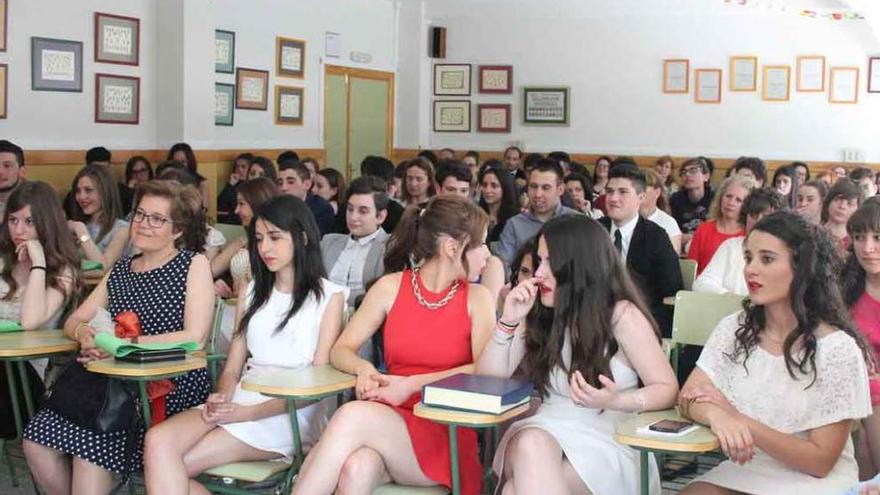 Acto de graduación de estudiantes del instituto de Alcañices.