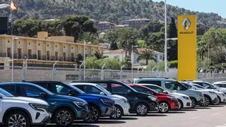 Más de 200 coches de ocasión en stock en un concesionario oficial en Alicante