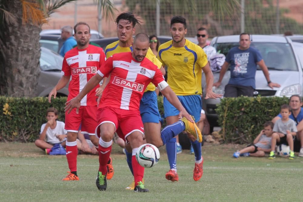 Partido de fútbol amistoso entre FC Cartagena y Mar Menor