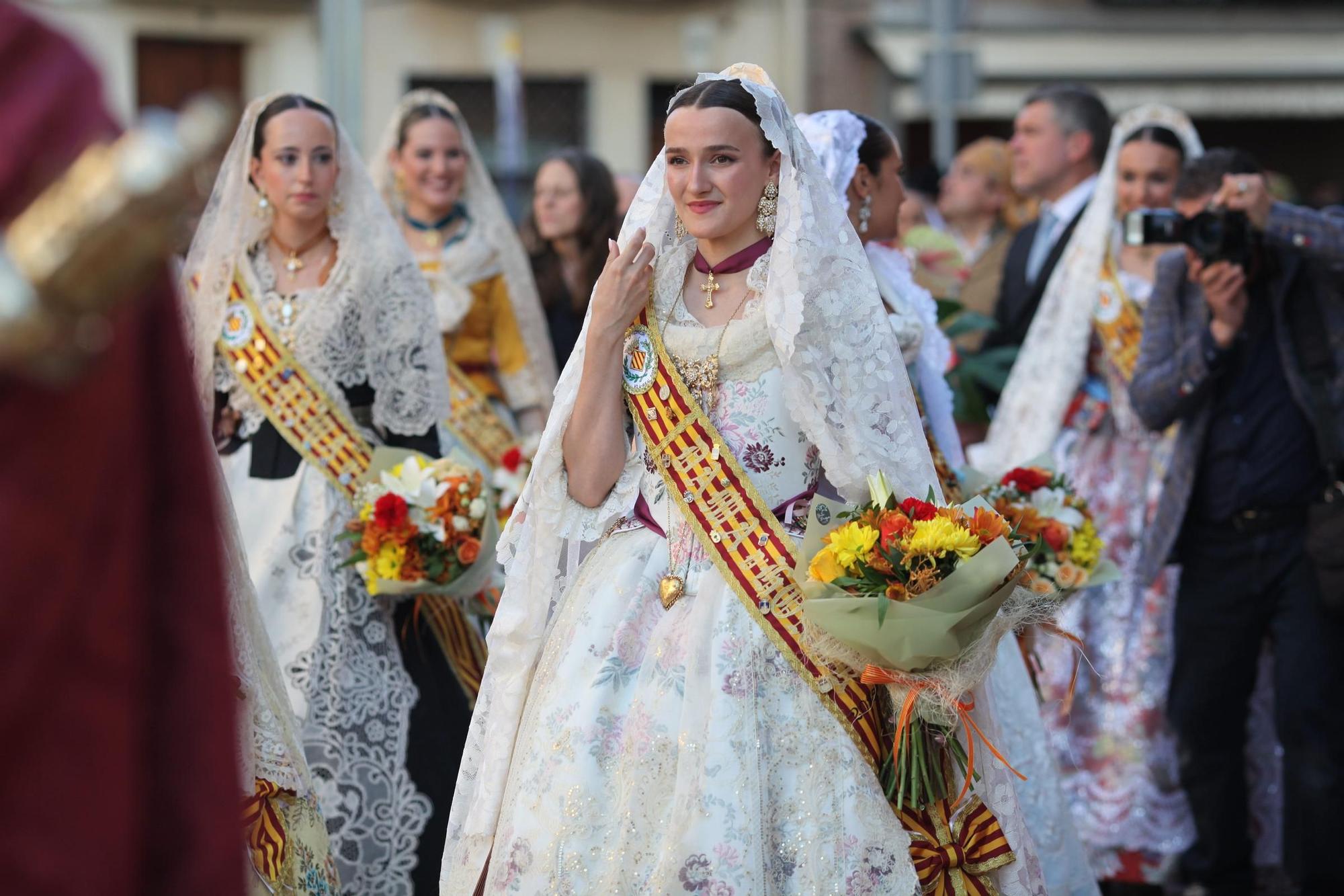 Galeria de fotos de l'ofrena de flors a Sant Pasqual en Vila-real