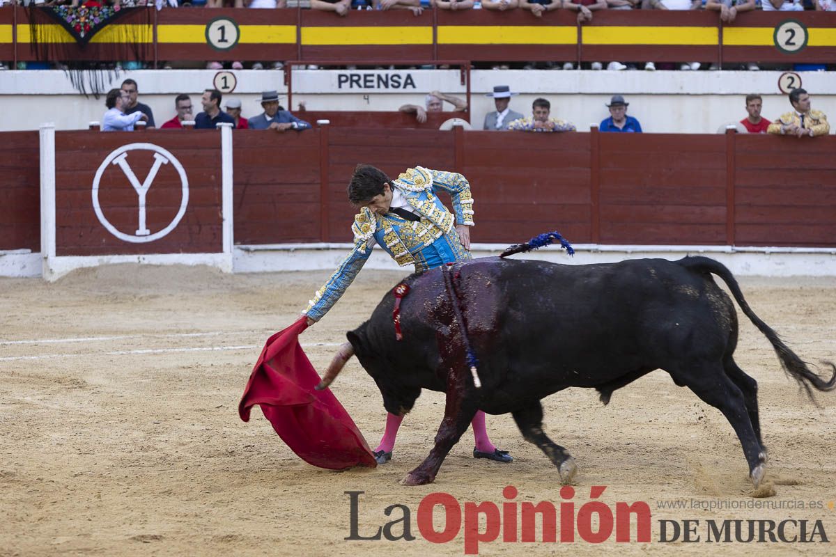 Tarde histórica en Abarán con la alternativa de José María Trigueros y el indulto de Tomás Rufo, junto a Castella salieron a hombros