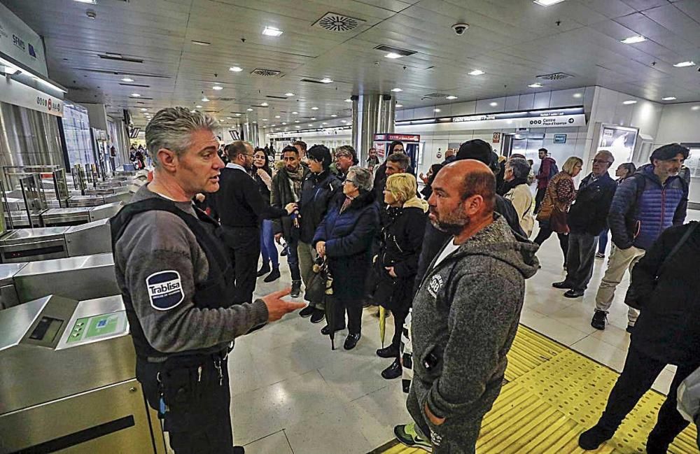 Desalojan la Estación Intermodal de Palma a causa de un incendio