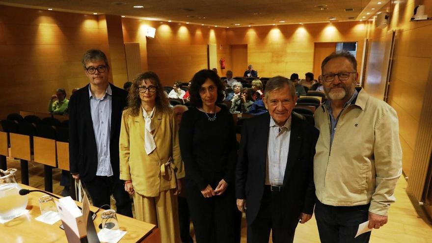 Enrique Barón reclama en Avilés a los políticos actuales "buenas formas"