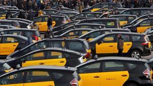 El sector del taxi protesta hoy en las calles de Barcelona: horarios, afectaciones y motivo del paro