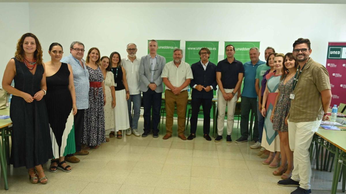 Los participantes en la junta rectora de la UNED de Dénia