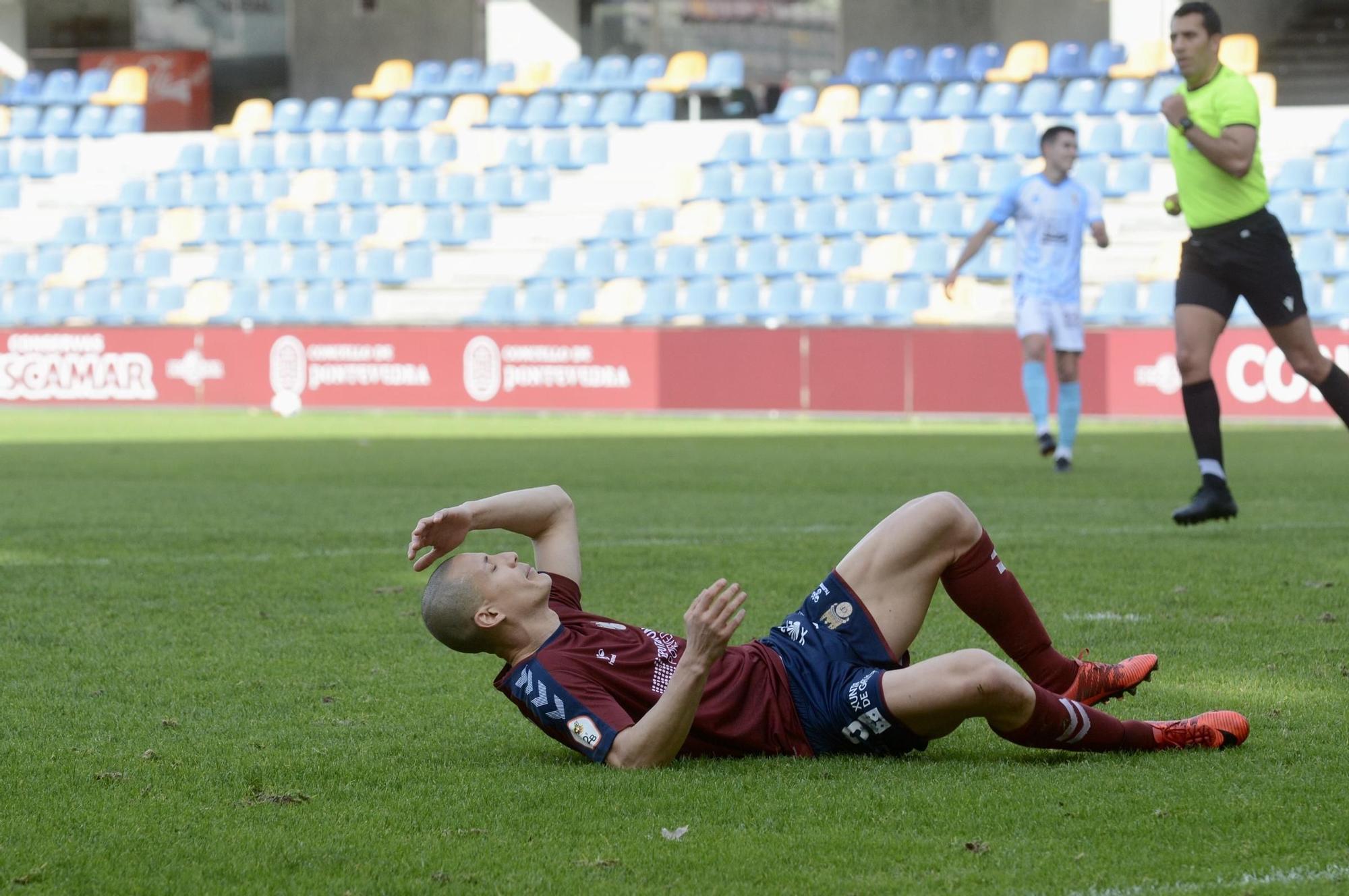 El Pontevedra CF se ahoga ante el Compostela