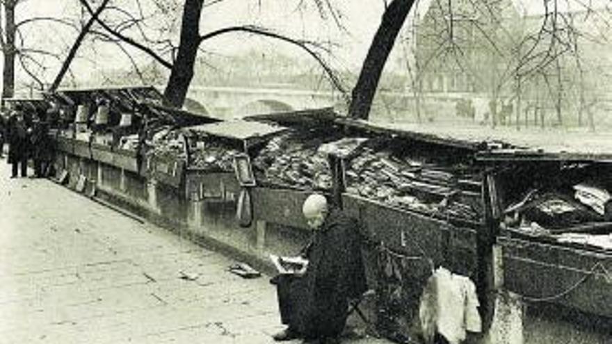 «Bouquinistes» de París