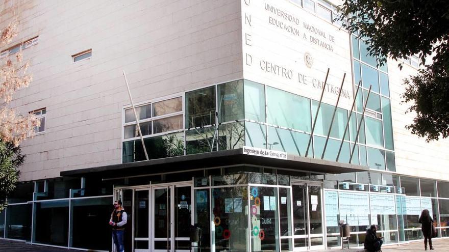 La sede de la UNED en Cartagena acogerá las actividades que giran en torno a la vida del escritor. A. C.