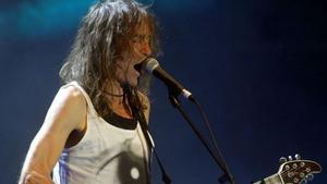 "Aunque 'este bar esté cansado ya de despedidas', habrá que seguir haciendo el camino de tu espera"