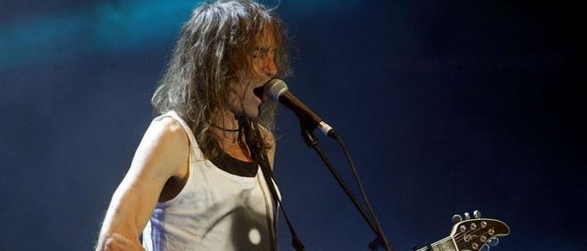 "Aunque 'este bar esté cansado ya de despedidas', habrá que seguir haciendo el camino de tu espera"