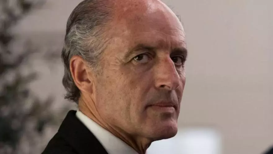 Los afines a Camps le montan un himno para auparlo en el PP