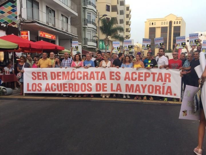 Protesta contra el cierre de la avenida de Arrecife
