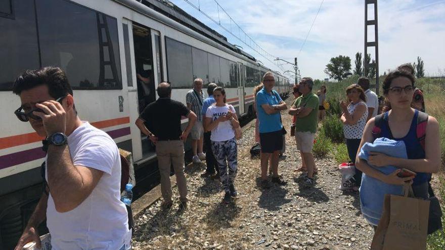 Fallece una persona arrollada por un tren en Pinseque