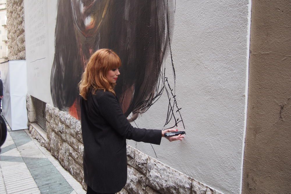 El talent femení es reivindica: un mural de Paula Bonet decora la façana del Museu de l'Empordà