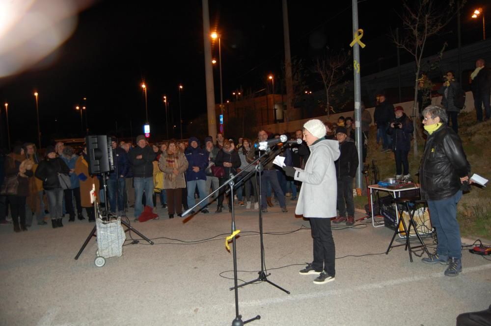 Divendres al Puig de les Basses de Figueres per desitjar «bona nit» a Dolors Bassa