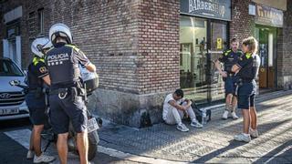 Barcelona estudia cómo desbloquear el cobro forzoso de las multas a turistas incívicos