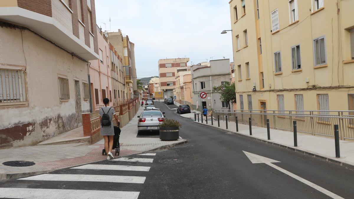 Imagen de la renovada calle Enrique Grangel Girona, el último vial importante que ha mejorado el consistorio alcorino.