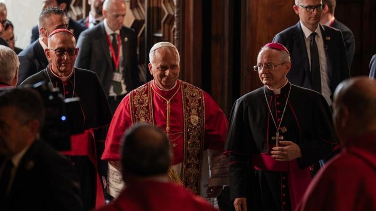 El Papa, entrant a la catedral de Barcelona