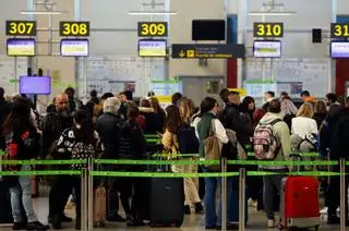 El aeropuerto de Málaga superó este domingo los 350 vuelos