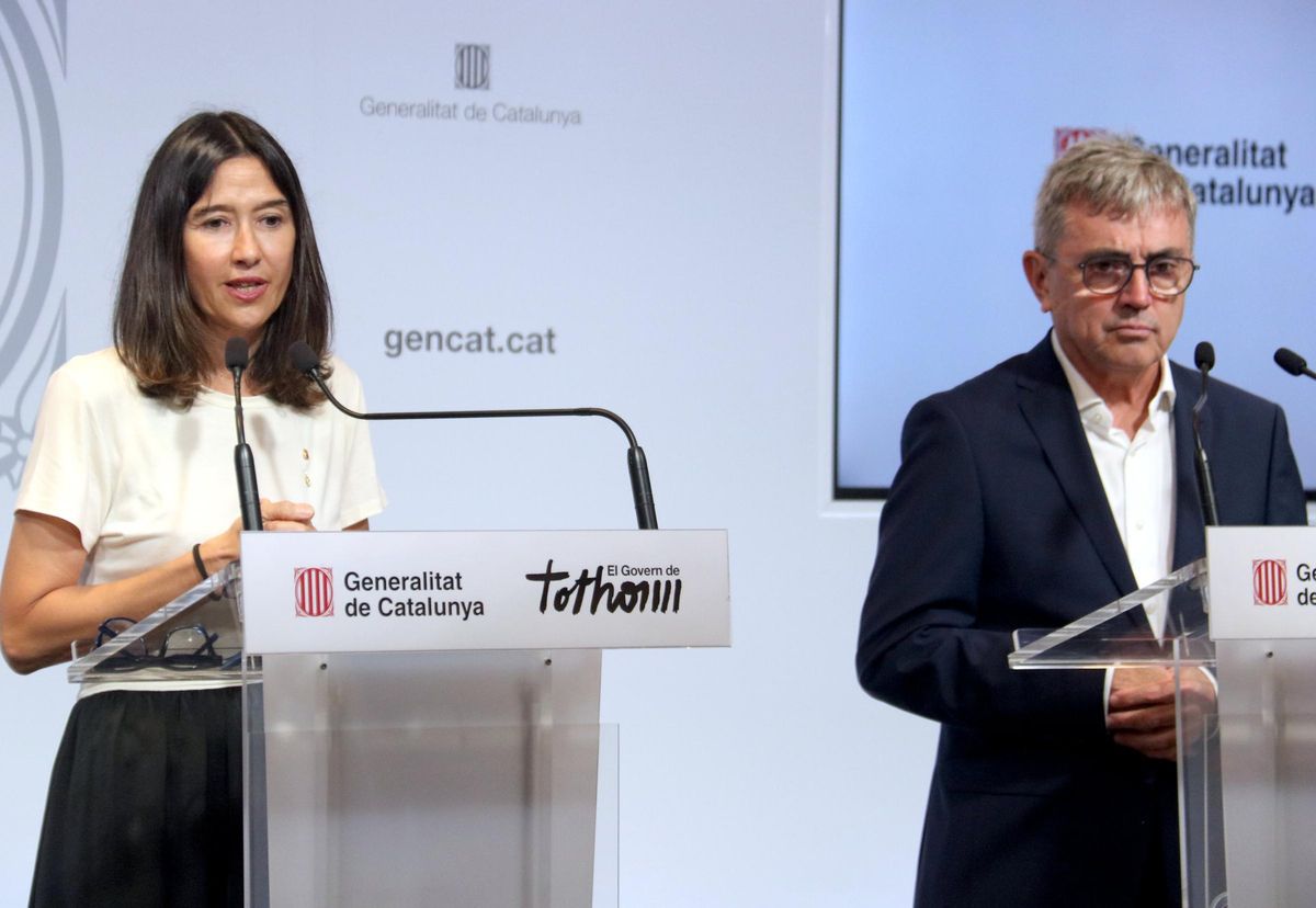 La consellera Núria Parlon y el presidente de la federación de cámpings, Miquel Gotanegra. La consellera Núria Parlon y el presidente de la federación de cámpings, Miquel Gotanegra.