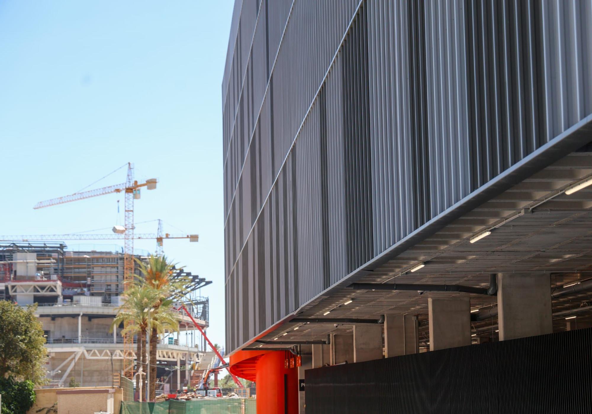 El Roig Arena abre al público su gran aparcamiento en altura