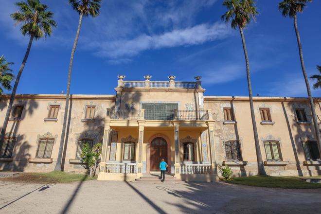 Jacarilla quiere rehabilitar la espectacular Casa Palacio del Marqués de Fontalba