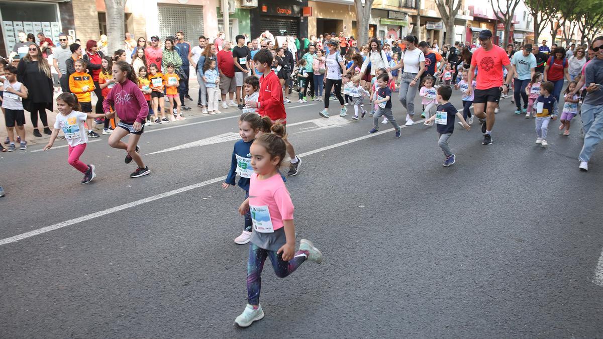 Ochocientos atletas de todas las edades corrieron en l'Alcúdia.