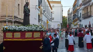 La imagen de San Nicolás María Alberca de Torres recorre las calles de Aguilar de la Frontera
