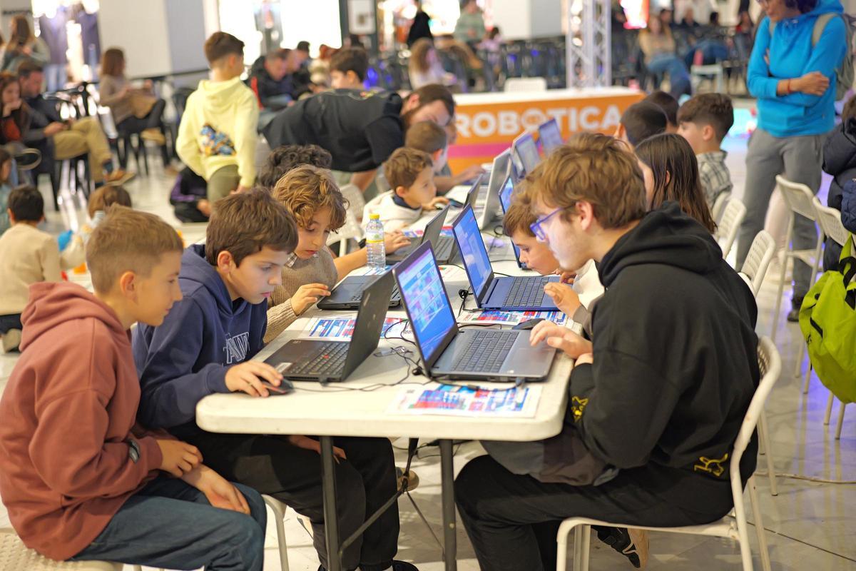 La jornada fue multitudinaria también los talleres.