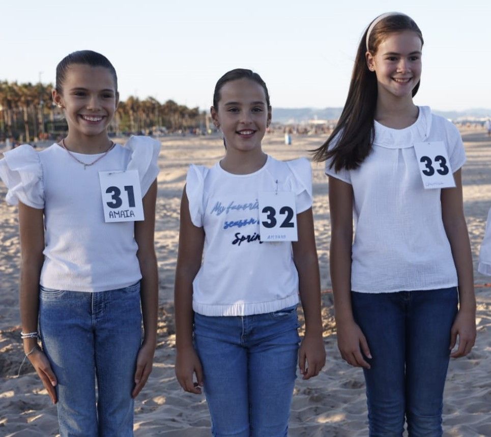 La fiesta playera de las candidatas a Fallera Mayor Infantil de València 2024