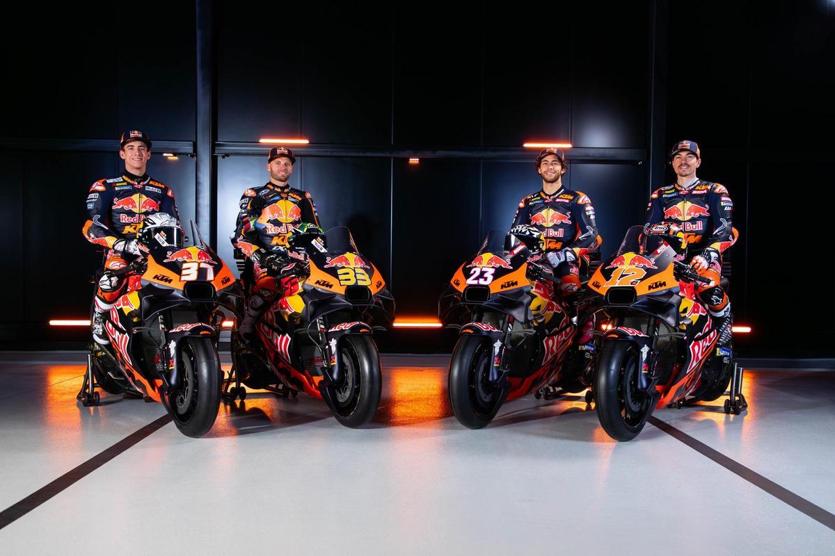 KTM al completo