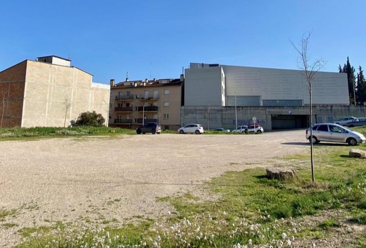 El solar on s'han de construir els pisos