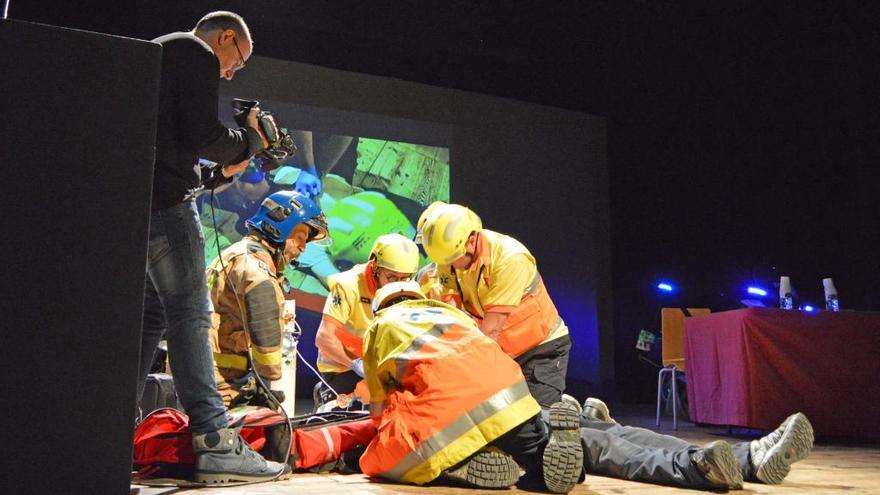 Simulació d&#039;un accident al teatre municipal