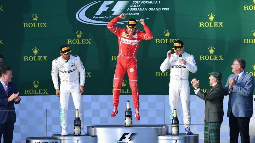 Ferrari sorprende a Mercedes