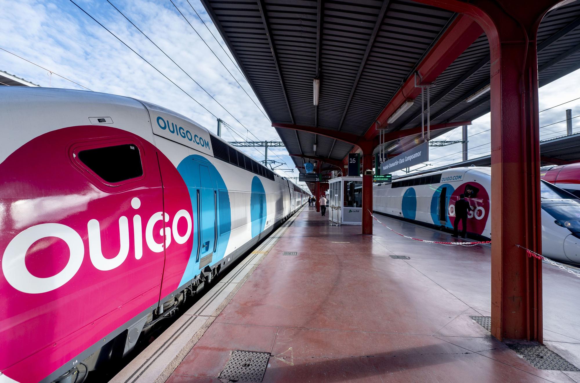 Guerra de precios en la alta velocidad: en qué trayectos Renfe ofrece billetes más baratos que Ouigo