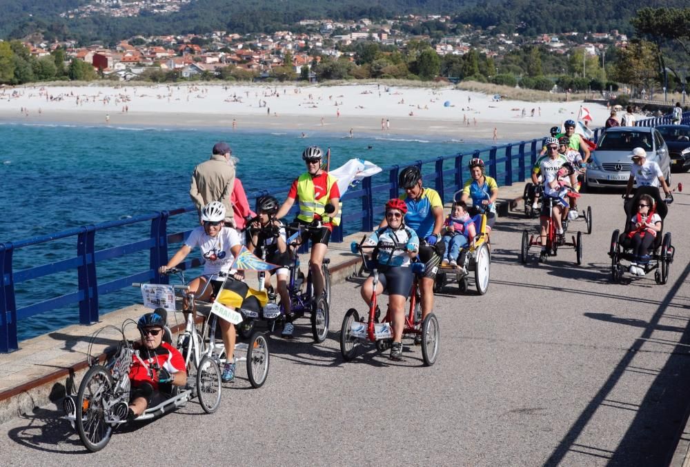 Pedaladas solidarias por los colosos emblemáticos