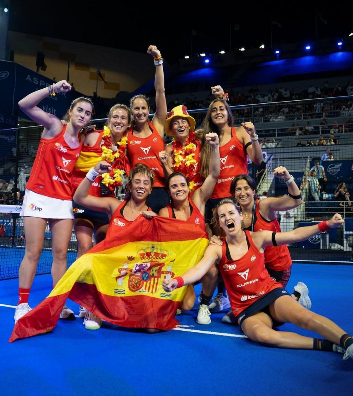 Espanya revalida el títol femení però es queda sense doblet Espanya revalida el títol femení però es queda sense doblet
