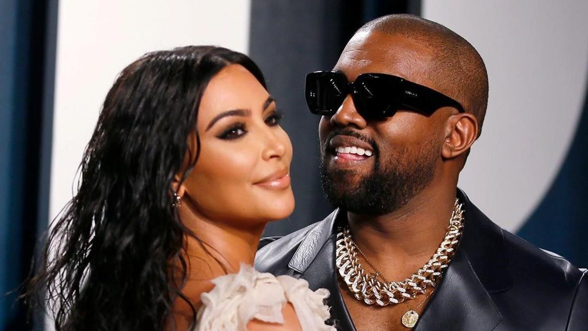 FILE PHOTO  Kim Kardashian and Kanye West attend the Vanity Fair Oscar party in Beverly Hills during the 92nd Academy Awards  in Los Angeles  California  U S   February 9  2020  REUTERS Danny Moloshok File Photo