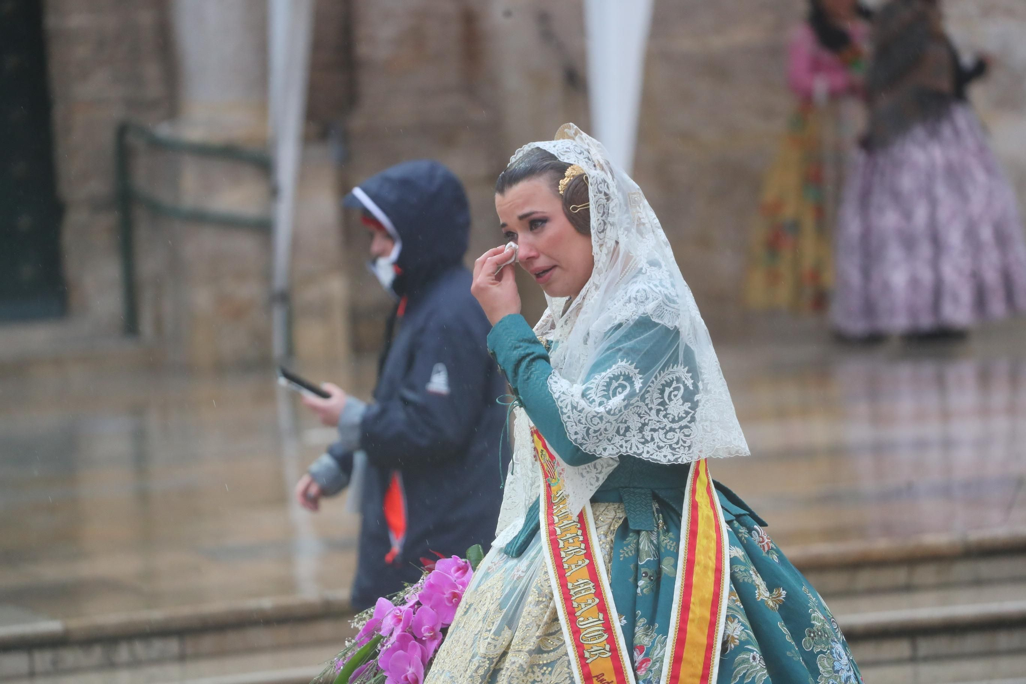 Búscate en el primer día de ofrenda por la calle de la Paz (entre las 18:00 a las 19:00 horas)