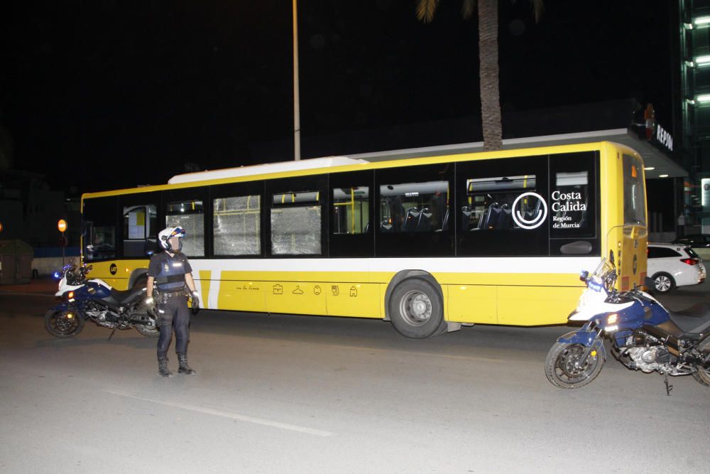 Disparan con perdigones a un autobús de Murcia