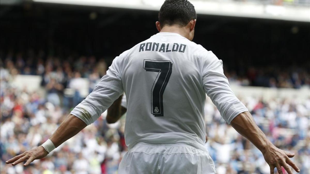 Cristiano Ronaldo celebra su gol contra el Eibar